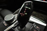 BMW 5シリーズ 523i ﾂｰﾘﾝｸﾞ Mｽﾎﾟｰﾂ 1ｵｰﾅｰ ｾﾚｸﾄ&ﾊｲﾗｲﾝP ﾊﾟﾉﾗﾏｻﾝR 4ｿﾞｰﾝAC 変更後全面液晶ﾒｰﾀｰ Mﾊﾟﾌｫｰﾏﾝｽ20AW 全席ﾋｰﾀｰ付黒革 HUD LEDﾍｯﾄﾞﾗｲﾄ 追従ACC 車線変更&逸脱警告 衝突軽減B ﾀｯﾁﾊﾟﾈﾙHDDﾅﾋﾞ 全周囲ｶﾒﾗ3Dﾋﾞｭｰ ﾊｰﾏﾝｶｰﾄﾞﾝ 電動Rｹﾞｰﾄ 2年保証