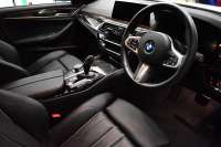 BMW 5シリーズ 523i Mｽﾎﾟｰﾂ 1ｵｰﾅｰ ﾊｲﾗｲﾝP 変更後全面液晶ﾒｰﾀｰﾊﾟﾈﾙ 全席ﾋｰﾀｰ付黒革 HUD LEDﾍｯﾄﾞﾗｲﾄ 追従ACC 車線変更&逸脱警告 衝突軽減B ﾀｯﾁﾊﾟﾈﾙ対応iﾄﾞﾗｲﾌﾞHDDﾅﾋﾞﾌﾙｾｸﾞ 全周囲ｶﾒﾗ3Dﾋﾞｭｰ 電動ﾄﾗﾝｸ 19AW 2年保証