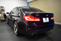 BMW 5シリーズ 530e Mｽﾎﾟｰﾂ PHEV 変更後全面液晶ﾒｰﾀｰ 全席ﾋｰﾀｰ付白革 LEDﾍｯﾄﾞﾗｲﾄ 追従ACC HUD 車線変更&逸脱警告 衝突軽減B ﾀｯﾁﾊﾟﾈﾙ対応iﾄﾞﾗｲﾌﾞHDDﾅﾋﾞﾌﾙｾｸﾞ 3Dﾋﾞｭｰ全周囲ｶﾒﾗ Pｱｼｽﾄ 電動ﾄﾗﾝｸ 2年保証