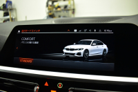 BMW 3シリーズ 330i Mｽﾎﾟｰﾂ 高出力 ｲﾉﾍﾞｰｼｮﾝ&ﾊｲﾗｲﾝ&ｺﾝﾌｫｰﾄP ﾚｰｻﾞｰLEDﾗｲﾄ ﾋｰﾀｰ付黒革 ACC HUD ﾚｲｽﾞ19AW ｱｲﾊﾞｯﾊﾀﾞｳﾝｻｽ Mｽﾎﾟｰﾂﾌﾞﾚｰｷ ﾊﾟｰｷﾝｸﾞｱｼｽﾄ+ 全周囲ｶﾒﾗ ｼﾞｪｽﾁｬｰC対応ﾀｯﾁﾊﾟﾈﾙﾅﾋﾞ ｱｯﾌﾟﾙｶｰﾌﾟﾚｲ  2年保証