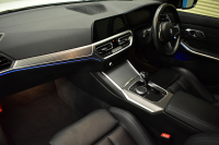 BMW 3シリーズ M340i Xﾄﾞﾗｲﾌﾞ ｵﾌﾟｼｮﾝMｽﾎﾟｰﾂｼｰﾄ ﾋｰﾀｰ付黒革 ACC HUD ﾚｰｻﾞｰLEDﾗｲﾄ 可変Mｻｽ Mｽﾎﾟｰﾂﾌﾞﾚｰｷ ｼﾞｪｽﾁｬｰC ﾊｰﾏﾝｶｰﾄﾞﾝｽﾋﾟｰｶｰ 側面衝突&車線変更&逸脱警告 後退ｱｼｽﾄ ﾀｯﾁﾊﾟﾈﾙﾅﾋﾞ全周囲ｶﾒﾗ 電動ﾄﾗﾝｸ 2年保証