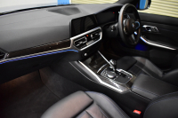 BMW 3シリーズ 330i Mｽﾎﾟｰﾂ 『期間限定掲載！』 高出力 ｲﾉﾍﾞｰｼｮﾝ&ﾃﾞﾋﾞｭｰ&ｺﾝﾌｫｰﾄP ﾚｰｻﾞｰLEDﾗｲﾄ ﾋｰﾀｰ付黒革 19AW ACC HUD Mｽﾎﾟｰﾂﾌﾞﾚｰｷ ﾊﾟｰｷﾝｸﾞｱｼｽﾄﾌﾟﾗｽ 全周囲ｶﾒﾗ ｼﾞｪｽﾁｬｰC対応ﾀｯﾁﾊﾟﾈﾙﾅﾋﾞ ｱｯﾌﾟﾙｶｰﾌﾟﾚｲ 2年保証