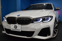 BMW 3シリーズ M340i Xﾄﾞﾗｲﾌﾞ R7年4月迄新車保証付 ﾋｰﾀｰ付黒革 ACC HUD ﾚｰｻﾞｰLEDﾗｲﾄ 可変Mｻｽ Mｽﾎﾟｰﾂﾌﾞﾚｰｷ harman/kardon 側面衝突&車線変更&逸脱警告 後退ｱｼｽﾄ ｼﾞｪｽﾁｬｰC付ﾀｯﾁﾊﾟﾈﾙﾅﾋﾞ全周囲ｶﾒﾗ 電動ﾄﾗﾝｸ 2年保証