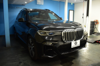 BMW X7 Xdrive 35d Mｽﾎﾟｰﾂ ｳｪﾙﾈｽP 6人乗り ﾊﾟﾉﾗﾏｶﾞﾗｽSR BMWﾚｰｻﾞｰLED 全席ﾋｰﾀｰ付茶革 Fﾍﾞﾝﾁﾚｰｼｮﾝ&ﾏｯｻｰｼﾞ Dｱｼｽﾄﾌﾟﾛ ACC HUD BMWﾗｲﾌﾞｺｯｸﾋﾟｯﾄ ﾀｯﾁﾊﾟﾈﾙﾅﾋﾞ3Dﾋﾞｭｰ ﾌﾙｾｸﾞ ﾊｰﾏﾝｶｰﾄﾞﾝ Apple CarPlay 液晶ﾒｰﾀｰ 21AW 2年保証
