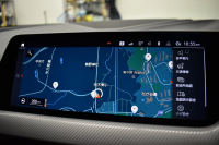 BMW 1シリーズ M135i xDrive ｽﾄﾘｰﾄﾚｰｻｰ 40台限定車 新車保証R7年8月迄 Mperformanceﾊﾟｰﾂ 4WD 可変ｻｽﾍﾟﾝｼｮﾝ Mｽﾎﾟｰﾂﾌﾞﾚｰｷ ACC BMWﾗｲﾌﾞｺｯｸﾋﾟｯﾄ ﾋｰﾀｰ付ｱﾙｶﾝﾀｰﾗｺﾝﾋﾞｽﾎﾟｰﾂｼｰﾄ ﾀｯﾁﾊﾟﾈﾙﾅﾋﾞ ｱｯﾌﾟﾙｶｰﾌﾟﾚｲ LEDﾍｯﾄﾞﾗｲﾄ 2年保証