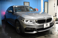 BMW 5シリーズ 530e Mｽﾎﾟｰﾂ PHEV ｻﾝﾙｰﾌ ﾊｲﾗｲﾝP 全席ﾋｰﾀｰ付黒革 Mｽﾎﾟｰﾂﾌﾞﾚｰｷ LEDﾍｯﾄﾞﾗｲﾄ ACC HUD 車線変更&逸脱&歩行者警告 衝突軽減B ｼﾞｪｽﾁｬｰC付ﾀｯﾁﾊﾟﾈﾙHDDﾅﾋﾞﾌﾙｾｸﾞ 全周囲ｶﾒﾗ3Dﾋﾞｭｰ 液晶ﾒｰﾀｰ 電動ﾄﾗﾝｸ 19AW 2年保証