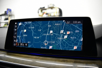 BMW 5シリーズ 530e Mｽﾎﾟｰﾂ PHEV ｻﾝR ｲﾉﾍﾞｰｼｮﾝ&ﾊｲﾗｲﾝP 変更後全面液晶ﾒｰﾀｰ 4ｿﾞｰﾝAC 全席ﾋｰﾀｰ付黒革 Mｽﾎﾟｰﾂﾌﾞﾚｰｷ LEDﾍｯﾄﾞﾗｲﾄ ACC HUD LCW ﾊｰﾏﾝｶｰﾄﾞﾝ  ｼﾞｪｽﾁｬｰC付ﾀｯﾁﾊﾟﾈﾙHDDﾅﾋﾞﾌﾙｾｸﾞ 全周ｶﾒﾗ3Dﾋﾞｭｰ 電動ﾄﾗﾝｸ 19AW ﾜｲﾔﾚｽ充電 2年保証