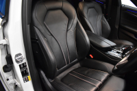 BMW 5シリーズ 530e Mｽﾎﾟｰﾂ PHEV ｻﾝR ｲﾉﾍﾞｰｼｮﾝ&ﾊｲﾗｲﾝP 変更後全面液晶ﾒｰﾀｰ 4ｿﾞｰﾝAC 全席ﾋｰﾀｰ付黒革 Mｽﾎﾟｰﾂﾌﾞﾚｰｷ LEDﾍｯﾄﾞﾗｲﾄ ACC HUD LCW ﾊｰﾏﾝｶｰﾄﾞﾝ  ｼﾞｪｽﾁｬｰC付ﾀｯﾁﾊﾟﾈﾙHDDﾅﾋﾞﾌﾙｾｸﾞ 全周ｶﾒﾗ3Dﾋﾞｭｰ 電動ﾄﾗﾝｸ 19AW ﾜｲﾔﾚｽ充電 2年保証