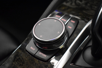 BMW 5シリーズ 530e Mｽﾎﾟｰﾂ PHEV ｻﾝR ｲﾉﾍﾞｰｼｮﾝ&ﾊｲﾗｲﾝP 変更後全面液晶ﾒｰﾀｰ 4ｿﾞｰﾝAC 全席ﾋｰﾀｰ付黒革 Mｽﾎﾟｰﾂﾌﾞﾚｰｷ LEDﾍｯﾄﾞﾗｲﾄ ACC HUD LCW ﾊｰﾏﾝｶｰﾄﾞﾝ  ｼﾞｪｽﾁｬｰC付ﾀｯﾁﾊﾟﾈﾙHDDﾅﾋﾞﾌﾙｾｸﾞ 全周ｶﾒﾗ3Dﾋﾞｭｰ 電動ﾄﾗﾝｸ 19AW ﾜｲﾔﾚｽ充電 2年保証