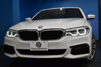BMW 5シリーズ 530e Mｽﾎﾟｰﾂ PHEV ｻﾝR ｲﾉﾍﾞｰｼｮﾝ&ﾊｲﾗｲﾝP 変更後全面液晶ﾒｰﾀｰ 4ｿﾞｰﾝAC 全席ﾋｰﾀｰ付黒革 Mｽﾎﾟｰﾂﾌﾞﾚｰｷ LEDﾍｯﾄﾞﾗｲﾄ ACC HUD LCW ﾊｰﾏﾝｶｰﾄﾞﾝ  ｼﾞｪｽﾁｬｰC付ﾀｯﾁﾊﾟﾈﾙHDDﾅﾋﾞﾌﾙｾｸﾞ 全周ｶﾒﾗ3Dﾋﾞｭｰ 電動ﾄﾗﾝｸ 19AW ﾜｲﾔﾚｽ充電 2年保証