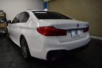 BMW 5シリーズ 530e Mｽﾎﾟｰﾂ PHEV ｻﾝR ｲﾉﾍﾞｰｼｮﾝ&ﾊｲﾗｲﾝP 変更後全面液晶ﾒｰﾀｰ 4ｿﾞｰﾝAC 全席ﾋｰﾀｰ付黒革 Mｽﾎﾟｰﾂﾌﾞﾚｰｷ LEDﾍｯﾄﾞﾗｲﾄ ACC HUD LCW ﾊｰﾏﾝｶｰﾄﾞﾝ  ｼﾞｪｽﾁｬｰC付ﾀｯﾁﾊﾟﾈﾙHDDﾅﾋﾞﾌﾙｾｸﾞ 全周ｶﾒﾗ3Dﾋﾞｭｰ 電動ﾄﾗﾝｸ 19AW ﾜｲﾔﾚｽ充電 2年保証