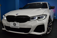 BMW 3シリーズ M340i Xﾄﾞﾗｲﾌﾞ ｲﾉﾍﾞｰｼｮﾝP ﾋｰﾀｰ付黒革 ACC HUD ﾚｰｻﾞｰLEDﾗｲﾄ 可変Mｻｽ Mｽﾎﾟｰﾂﾌﾞﾚｰｷ ｼﾞｪｽﾁｬｰCﾀｯﾁﾊﾟﾈﾙﾅﾋﾞ全周囲ｶﾒ駐車ｱｼｽﾄ ﾊｰﾏﾝｶｰﾄﾞﾝｽﾋﾟｰｶｰ Mperformanceｶｰﾎﾞﾝｲﾝﾃﾘｱﾄﾘﾑ 側面衝突&車線変更&逸脱警告 2年保証
