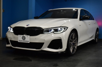 BMW 3シリーズ M340i Xﾄﾞﾗｲﾌﾞ ｲﾉﾍﾞｰｼｮﾝP ﾋｰﾀｰ付黒革 ACC HUD ﾚｰｻﾞｰLEDﾗｲﾄ 可変Mｻｽ Mｽﾎﾟｰﾂﾌﾞﾚｰｷ ｼﾞｪｽﾁｬｰCﾀｯﾁﾊﾟﾈﾙﾅﾋﾞ全周囲ｶﾒ駐車ｱｼｽﾄ ﾊｰﾏﾝｶｰﾄﾞﾝｽﾋﾟｰｶｰ Mperformanceｶｰﾎﾞﾝｲﾝﾃﾘｱﾄﾘﾑ 側面衝突&車線変更&逸脱警告 2年保証