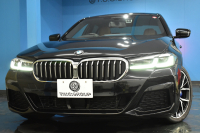 BMW 5シリーズ 530e Mｽﾎﾟｰﾂ ｴﾃﾞｨｼｮﾝｼﾞｮｲ+ LCI後期 PHEV 全席ﾋｰﾀｰ付茶革 新ﾃﾞｻﾞｲﾝLEDﾍｯﾄﾞﾗｲﾄ 可変ｻｽﾍﾟﾝｼｮﾝ ﾗｲﾌﾞｺｸﾋﾟｯﾄ ACC HUD LCW ﾀｯﾁﾊﾟﾈﾙﾅﾋﾞ3Dﾋﾞｭｰ全周囲ｶﾒ ﾌﾙｾｸﾞ 電動ﾄﾗﾝｸ 2年保証