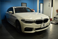 BMW 5シリーズ 530i Mｽﾎﾟｰﾂ ｲﾉﾍﾞｰｼｮﾝ＆ﾊｲﾗｲﾝP ｻﾝﾙｰﾌ 液晶ﾒｰﾀｰ  高出力ﾓﾃﾞﾙ  全席ﾋｰﾀｰ付黒革 HUD LEDﾍｯﾄﾞﾗｲﾄ 追従ACC 車線変更警告 ﾜｲﾔﾚｽ充電 ｼﾞｪｽﾁｬｰC ﾀｯﾁﾊﾟﾈﾙ対応iﾄﾞﾗｲﾌﾞHDDﾅﾋﾞﾌﾙｾｸﾞ 3Dﾋﾞｭｰ Pｱｼｽﾄﾌﾟﾗｽ 電動ﾄﾗﾝｸ 2年保証