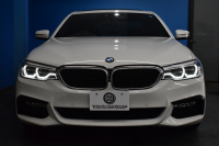 BMW 5シリーズ 530i Mｽﾎﾟｰﾂ ｲﾉﾍﾞｰｼｮﾝ＆ﾊｲﾗｲﾝP ｻﾝﾙｰﾌ 液晶ﾒｰﾀｰ  高出力ﾓﾃﾞﾙ  全席ﾋｰﾀｰ付黒革 HUD LEDﾍｯﾄﾞﾗｲﾄ 追従ACC 車線変更警告 ﾜｲﾔﾚｽ充電 ｼﾞｪｽﾁｬｰC ﾀｯﾁﾊﾟﾈﾙ対応iﾄﾞﾗｲﾌﾞHDDﾅﾋﾞﾌﾙｾｸﾞ 3Dﾋﾞｭｰ Pｱｼｽﾄﾌﾟﾗｽ 電動ﾄﾗﾝｸ 2年保証