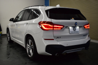 BMW X1 Xﾄﾞﾗｲﾌﾞ20i Mｽﾎﾟｰﾂ 中期ﾓﾃﾞﾙ 4WD ﾋｰﾀｰ付黒革 ｱﾄﾞﾊﾞﾝｽﾄﾞｱｸﾃｨﾌﾞｾｰﾌﾃｨ&ｺﾝﾌｫｰﾄP 追従ACC HUD 18AW NEWﾃﾞｻﾞｲﾝﾒｰﾀｰ LEDﾍｯﾄﾞﾗｲﾄ ﾀｯﾁﾊﾟﾈﾙHDDﾅﾋﾞBｶﾒﾗ 前後PDC  衝突軽減B 車線逸脱&歩行者警告 電動Rｹﾞｰﾄ ｽﾏｰﾄｷｰ 2年保証