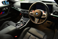 BMW Mシリーズ M2ｸｰﾍﾟ 新車保証R8年8月迄 1ｵｰﾅｰ ｶｰﾎﾞﾝﾙｰﾌ ﾊｲﾗｲﾝP ｶｰﾌﾞﾄﾞﾃﾞｨｽﾌﾟﾚｲ ﾋｰﾀｰ付黒革Mｽﾎﾟｰﾂｼｰﾄ 可変Mｻｽ Mｺﾝﾊﾟｳﾝﾄﾞﾌﾞﾚｰｷ ACC HUD BMWﾗｲﾌﾞｺｯｸﾋﾟｯﾄ ﾅﾋﾞBｶﾒﾗ ｱｯﾌﾟﾙｶｰﾌﾟﾚｲ LEDﾍｯﾄﾞﾗｲﾄ Mｽﾎﾟｰﾂﾃﾞﾌ  2年保証