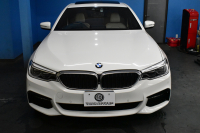 BMW 5シリーズ 530i Mｽﾎﾟｰﾂ 高出力ﾓﾃﾞﾙ ｻﾝﾙｰﾌ ﾃﾞﾋﾞｭｰP 全席ﾋｰﾀｰ付ｱｲﾎﾞﾘｰ革 ｿﾌﾄｸﾛｰｽﾞﾄﾞｱ HUD LEDﾍｯﾄﾞﾗｲﾄ 追従ACC H&Rﾀﾞｳﾝｻｽ LCW 液晶ﾒｰﾀｰ ｼﾞｪｽﾁｬｰ付ﾀｯﾁﾊﾟﾈﾙ対応iﾄﾞﾗｲﾌﾞHDDﾅﾋﾞﾌﾙｾｸﾞ 全周囲ｶﾒﾗ3DﾋﾞｭｰPｱｼｽﾄ 電動ﾄﾗﾝｸ 2年保証