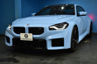 BMW Mシリーズ M2ｸｰﾍﾟ 6速MT 新車保証R8年4月迄 ｶｰﾎﾞﾝﾙｰﾌ ﾊｲﾗｲﾝP ｶｰﾌﾞﾄﾞﾃﾞｨｽﾌﾟﾚｲ ﾋｰﾀｰ付黒革Mｽﾎﾟｰﾂｼｰﾄ(専用ﾊｲﾗｲﾄ付) ｶｰﾎﾞﾝｲﾝﾃﾘｱﾄﾘﾑ 可変Mｻｽ Mｺﾝﾊﾟｳﾝﾄﾞﾌﾞﾚｰｷ HUD BMWﾗｲﾌﾞｺｯｸﾋﾟｯﾄ ﾅﾋﾞ ｱｯﾌﾟﾙｶｰﾌﾟﾚｲ LEDﾍｯﾄﾞﾗｲﾄ 2年保証