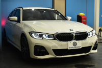 BMW 3シリーズ 330iﾂｰﾘﾝｸﾞ Mｽﾎﾟｰﾂ 高出力 ｲﾉﾍﾞｰｼｮﾝ&ﾊｲﾗｲﾝ&ｻｳﾝﾄﾞ＆ｺﾝﾌｫｰﾄP ﾚｰｻﾞｰLEDﾗｲﾄ ﾋｰﾀｰ付黒革 ACC HUD 19AW Mｽﾎﾟｰﾂﾌﾞﾚｰｷ ﾊﾟｰｷﾝｸﾞｱｼｽﾄ+ 全周囲ｶﾒﾗ ｼﾞｪｽﾁｬｰC対応ﾀｯﾁﾊﾟﾈﾙﾅﾋﾞ ｱｯﾌﾟﾙｶｰﾌﾟﾚｲ 電動Rｹﾞｰﾄ ﾜｲﾔﾚｽ充電2年保証