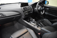 BMW Mシリーズ M2ｸｰﾍﾟ MDCT 7速DCT harman/kardon ﾋｰﾀｰ付黒革 LEDﾘﾝｸﾞｷｾﾉﾝﾍｯﾄﾞﾗｲﾄ ﾀｯﾁﾊﾟｯﾄﾞHDDﾅﾋﾞ 19AW  車線逸脱&歩行者警告 衝突軽減ﾌﾞﾚｰｷ ｶｰﾎﾞﾝｲﾝﾃﾘｱ Bｶﾒﾗ iｽﾄｯﾌﾟ ｽﾏｰﾄｷｰ 2年保証