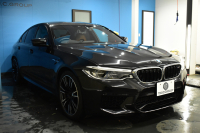 BMW Mシリーズ M5 V8ﾂｲﾝﾀｰﾎﾞ600馬力 MxDrive（4WD//2WD切替可）ｺﾝﾌｫｰﾄP  全席ﾋｰﾀｰ&前席ﾍﾞﾝﾁﾚｰｼｮﾝ&ﾏｯｻｰｼﾞ付ﾌﾞﾗｳﾝ&ﾌﾞﾗｯｸﾚｻﾞｰ ｽﾃｱﾘﾝｸﾞﾋｰﾀｰ ｱﾝﾋﾞｴﾝﾄｴｱP  追従ACC LCW LEDﾍｯﾄﾞﾗｲﾄ HUD 液晶ﾒｰﾀｰ 3Dﾋﾞｭｰ 20AW 2年保証