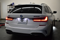 BMW 3シリーズ M340i Xﾄﾞﾗｲﾌﾞ ﾂｰﾘﾝｸﾞ ｲﾉﾍﾞｰｼｮﾝP ﾊﾟﾉﾗﾏｻﾝﾙｰﾌ KW車高調 M Performanceｶｰﾎﾞﾝｲﾝﾃﾘｱ ｲﾉﾍﾞｰｼｮﾝP ﾋｰﾀｰ付黒革 ACC HUD ﾚｰｻﾞｰLEDﾗｲﾄ ﾚｲｽﾞ19AW ｼﾞｪｽﾁｬｰC付ﾀｯﾁﾊﾟﾈﾙﾅﾋﾞ全周囲ｶﾒﾗ駐車ｱｼｽﾄ ﾊｰﾏﾝｶｰﾄﾞﾝ 車線変更&逸脱警告 2年保証