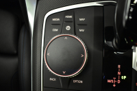 BMW 3シリーズ M340i Xﾄﾞﾗｲﾌﾞ ﾂｰﾘﾝｸﾞ ｲﾉﾍﾞｰｼｮﾝP ﾊﾟﾉﾗﾏｻﾝﾙｰﾌ KW車高調 M Performanceｶｰﾎﾞﾝｲﾝﾃﾘｱ ｲﾉﾍﾞｰｼｮﾝP ﾋｰﾀｰ付黒革 ACC HUD ﾚｰｻﾞｰLEDﾗｲﾄ ﾚｲｽﾞ19AW ｼﾞｪｽﾁｬｰC付ﾀｯﾁﾊﾟﾈﾙﾅﾋﾞ全周囲ｶﾒﾗ駐車ｱｼｽﾄ ﾊｰﾏﾝｶｰﾄﾞﾝ 車線変更&逸脱警告 2年保証