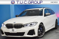 BMW 3シリーズ M340i Xﾄﾞﾗｲﾌﾞ ﾂｰﾘﾝｸﾞ ｲﾉﾍﾞｰｼｮﾝP ﾊﾟﾉﾗﾏｻﾝﾙｰﾌ KW車高調 M Performanceｶｰﾎﾞﾝｲﾝﾃﾘｱ ｲﾉﾍﾞｰｼｮﾝP ﾋｰﾀｰ付黒革 ACC HUD ﾚｰｻﾞｰLEDﾗｲﾄ ﾚｲｽﾞ19AW ｼﾞｪｽﾁｬｰC付ﾀｯﾁﾊﾟﾈﾙﾅﾋﾞ全周囲ｶﾒﾗ駐車ｱｼｽﾄ ﾊｰﾏﾝｶｰﾄﾞﾝ 車線変更&逸脱警告 2年保証