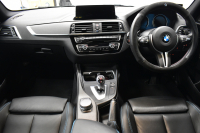 BMW Mシリーズ M2 MDCT 7速DCT LCI後期 ﾋｰﾀｰ付黒革 ﾍｷｻｺﾞﾅﾙLEDﾍｯﾄﾞﾗｲﾄ&ﾃｰﾙ harman/kardon ﾀｯﾁﾊﾟﾈﾙHDDﾅﾋﾞ Bｶﾒﾗ ﾘｱPDC 19AW 車線逸脱&歩行者警告 衝突軽減ﾌﾞﾚｰｷ ｶｰﾎﾞﾝｲﾝﾃﾘｱ ｱｲﾊﾞｯﾊﾀﾞｳﾝｻｽ 2年保証