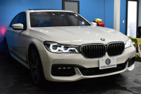 BMW 7シリーズ 740i Mｽﾎﾟｰﾂ ｻﾝﾙｰﾌ ﾚｰｻﾞｰLEDﾍｯﾄﾞﾗｲﾄ 前席ﾏｯｻｰｼﾞ全席ﾋｰﾀｰ&ﾍﾞﾝﾁﾚｰｼｮﾝ付茶革 ACC HUD ﾊｰﾏﾝｶｰﾄﾞﾝ ﾀｯﾁﾊﾟﾈﾙﾅﾋﾞ3Dﾋﾞｭｰﾌﾙｾｸﾞ LCW 液晶ﾒｰﾀｰ 20AW 車線逸脱&歩行者警告 衝突軽減ﾌﾞﾚｰｷ 電動ﾄﾗﾝｸ ﾃﾞｨｽﾌﾟﾚｲｷｰ 2年保証