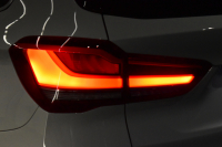 BMW X1 Xdrive18d Xﾗｲﾝ LCI後期 ﾌｪｲｽﾘﾌﾄ後 令和7年5月迄新車保証 4WD ｱﾄﾞﾊﾞﾝｽﾄﾞｱｸﾃｨﾌﾞｾｰﾌﾃｨ&ﾊｲﾗｲﾝ&ｺﾝﾌｫｰﾄP 追従ACC ﾋｰﾀｰ付電動黒革 LEDﾍｯﾄﾞﾗｲﾄ 18AW 車線逸脱&歩行者警告 衝突軽減B ﾀｯﾁﾊﾟﾈﾙﾅﾋﾞ Bｶﾒﾗ 前後PDC 駐車ｱｼｽﾄ 電動Rｹﾞｰﾄ ｽﾏｰﾄｷｰ  2年保証