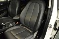 BMW X1 Xdrive18d Xﾗｲﾝ LCI後期 ﾌｪｲｽﾘﾌﾄ後 令和7年5月迄新車保証 4WD ｱﾄﾞﾊﾞﾝｽﾄﾞｱｸﾃｨﾌﾞｾｰﾌﾃｨ&ﾊｲﾗｲﾝ&ｺﾝﾌｫｰﾄP 追従ACC ﾋｰﾀｰ付電動黒革 LEDﾍｯﾄﾞﾗｲﾄ 18AW 車線逸脱&歩行者警告 衝突軽減B ﾀｯﾁﾊﾟﾈﾙﾅﾋﾞ Bｶﾒﾗ 前後PDC 駐車ｱｼｽﾄ 電動Rｹﾞｰﾄ ｽﾏｰﾄｷｰ  2年保証