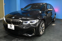 BMW 3シリーズ M340i Xﾄﾞﾗｲﾌﾞ ｻﾝﾙｰﾌ ｲﾉﾍﾞｰｼｮﾝP ﾋｰﾀｰ付黒革 ACC HUD ﾚｰｻﾞｰLEDﾗｲﾄ 可変Mｻｽ 19AW Mｽﾎﾟｰﾂﾌﾞﾚｰｷ ｼﾞｪｽﾁｬｰC付ﾀｯﾁﾊﾟﾈﾙﾅﾋﾞ全周囲ｶﾒﾗ ﾊｰﾏﾝｶｰﾄﾞﾝ 側面衝突&車線変更&逸脱警告 2年保証