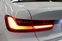 BMW 3シリーズ 320i Mｽﾎﾟｰﾂ 新車保証R7年12月迄 LCI後期 ﾊｲﾗｲﾝP ｶｰﾌﾞﾄﾞﾃﾞｨｽﾌﾟﾚｲ ﾋｰﾀｰ付黒革 LEDﾍｯﾄﾞﾗｲﾄ 電動ﾄﾗﾝｸ 18AW BMWﾗｲﾌﾞｺｯｸﾋﾟｯﾄ Bｶﾒﾗ ｱｯﾌﾟﾙｶｰﾌﾟﾚｲ  ACC HUD 車線変更&逸脱&歩行者警告 2年保証