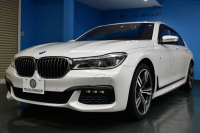 BMW 7シリーズ 740i Mｽﾎﾟｰﾂ ｻﾝﾙｰﾌ ﾚｰｻﾞｰLEDﾍｯﾄﾞﾗｲﾄ 全席ﾋｰﾀｰ 前席ﾏｯｻｰｼﾞ&ﾍﾞﾝﾁﾚｰｼｮﾝ付茶革 20AW ACC HUD ﾊｰﾏﾝｶｰﾄﾞﾝ ﾀｯﾁﾊﾟﾈﾙﾅﾋﾞ3Dﾋﾞｭｰﾌﾙｾｸﾞ LCW 液晶ﾒｰﾀｰ 20AW 車線逸脱&歩行者警告 衝突軽減ﾌﾞﾚｰｷ 電動ﾄﾗﾝｸ 2年保証