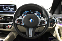 BMW 5シリーズ 530e Mｽﾎﾟｰﾂ LCI後期 PHEV ｴｸｽｸﾙｰｼﾌﾞﾅｯﾊﾟﾚｻﾞｰP 全席ﾋｰﾀｰ&Fﾍﾞﾝﾁﾚｰｼｮﾝ付ｱｲﾎﾞﾘｰﾅｯﾊﾟﾚｻﾞｰ LEDﾍｯﾄﾞﾗｲﾄ 可変ｻｽﾍﾟﾝｼｮﾝ ﾗｲﾌﾞｺｸﾋﾟｯﾄ ACC HUD LCW ﾀｯﾁﾊﾟﾈﾙﾅﾋﾞ全周囲ｶﾒﾗ ﾌﾙｾｸﾞ 電動ﾄﾗﾝｸ Mｽﾎﾟｰﾂﾌﾞﾚｰｷ  2年保証