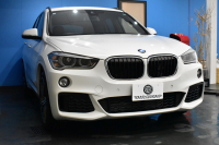 BMW X1 Xdrive20i Mｽﾎﾟｰﾂ 4WD 中期ﾓﾃﾞﾙ  ｱﾄﾞﾊﾞﾝｽﾄﾞｱｸﾃｨﾌﾞｾｰﾌﾃｨP 追従ACC HUD ﾋｰﾀｰ付電動黒革 ﾀｯﾁﾊﾟﾈﾙﾅﾋﾞBｶﾒﾗ Pｱｼｽﾄ前後PDC LEDﾍｯﾄﾞﾗｲﾄ 衝突軽減 車線逸脱&歩行者警告 電動Rｹﾞｰﾄ ﾄﾞﾗﾊﾟﾌｫ 2年保証