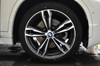 BMW X1 Xdrive20i Mｽﾎﾟｰﾂ 4WD 中期ﾓﾃﾞﾙ  ｱﾄﾞﾊﾞﾝｽﾄﾞｱｸﾃｨﾌﾞｾｰﾌﾃｨP 追従ACC HUD ﾋｰﾀｰ付電動黒革 ﾀｯﾁﾊﾟﾈﾙﾅﾋﾞBｶﾒﾗ Pｱｼｽﾄ前後PDC LEDﾍｯﾄﾞﾗｲﾄ 衝突軽減 車線逸脱&歩行者警告 電動Rｹﾞｰﾄ ﾄﾞﾗﾊﾟﾌｫ 2年保証