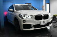 BMW X1 Xdrive20i Mｽﾎﾟｰﾂ 4WD 中期ﾓﾃﾞﾙ  ｱﾄﾞﾊﾞﾝｽﾄﾞｱｸﾃｨﾌﾞｾｰﾌﾃｨP 追従ACC HUD ﾋｰﾀｰ付電動黒革 ﾀｯﾁﾊﾟﾈﾙﾅﾋﾞBｶﾒﾗ Pｱｼｽﾄ前後PDC LEDﾍｯﾄﾞﾗｲﾄ 衝突軽減 車線逸脱&歩行者警告 電動Rｹﾞｰﾄ ﾄﾞﾗﾊﾟﾌｫ 2年保証