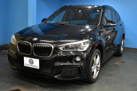 BMW X1 Xdrive20i Mｽﾎﾟｰﾂ 4WD ｱﾄﾞﾊﾞﾝｽﾄﾞｱｸﾃｨﾌﾞｾｰﾌﾃｨP 追従ACC HUD ﾋｰﾀｰ付電動黒革 ﾀｯﾁﾊﾟﾈﾙﾅﾋﾞBｶﾒﾗ Pｱｼｽﾄ前後PDC LEDﾍｯﾄﾞﾗｲﾄ 衝突軽減 車線逸脱&歩行者警告 電動Rｹﾞｰﾄ ﾄﾞﾗﾊﾟﾌｫ 2年保証
