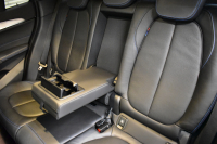 BMW X1 Xdrive20i Mｽﾎﾟｰﾂ 4WD ｱﾄﾞﾊﾞﾝｽﾄﾞｱｸﾃｨﾌﾞｾｰﾌﾃｨP 追従ACC HUD ﾋｰﾀｰ付電動黒革 ﾀｯﾁﾊﾟﾈﾙﾅﾋﾞBｶﾒﾗ Pｱｼｽﾄ前後PDC LEDﾍｯﾄﾞﾗｲﾄ 衝突軽減 車線逸脱&歩行者警告 電動Rｹﾞｰﾄ ﾄﾞﾗﾊﾟﾌｫ 2年保証