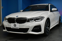 BMW 3シリーズ 320d Xﾄﾞﾗｲﾌﾞ ﾂｰﾘﾝｸﾞ Mｽﾎﾟｰﾂ 4WD ﾊｲﾗｲﾝ＆ｺﾝﾌｫｰﾄP ﾌﾙｾｸﾞTV 19AW Pｱｼｽﾄﾌﾟﾗｽ 3Dﾋﾞｭｰ全周囲ｶﾒﾗ ﾋｰﾀｰ付黒革 BMWﾗｲﾌﾞｺｯｸﾋﾟｯﾄ ｱｯﾌﾟﾙｶｰﾌﾟﾚｲ  ACC LEDﾍｯﾄﾞﾗｲﾄ 車線変更&逸脱&歩行者警告 2年保証