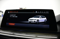 BMW 5シリーズ 540i Xﾄﾞﾗｲﾌﾞﾂｰﾘﾝｸﾞ Mｽﾎﾟｰﾂ 4WD ｺﾝﾌｫｰﾄ&ｾﾚｸﾄP ﾗｲﾌﾞｺｯｸﾋﾟｯﾄ ﾊﾟﾉﾗﾏｻﾝﾙｰﾌ harman/kardon Fﾍﾞﾝﾁﾚｰｼｮﾝ&ﾏｯｻｰｼﾞ全席ﾋｰﾀｰ付黒革 Mｽﾎﾟｰﾂﾌﾞﾚｰｷ LEDﾍｯﾄﾞﾗｲﾄ 液晶ﾒｰﾀｰ ACC HUD LCW 全周囲ｶﾒﾗ ﾌﾙｾｸﾞ 2年保証