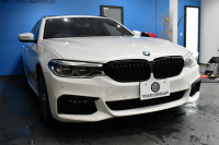 BMW 5シリーズ 540i Xﾄﾞﾗｲﾌﾞﾂｰﾘﾝｸﾞ Mｽﾎﾟｰﾂ 4WD ｺﾝﾌｫｰﾄ&ｾﾚｸﾄP ﾗｲﾌﾞｺｯｸﾋﾟｯﾄ ﾊﾟﾉﾗﾏｻﾝﾙｰﾌ harman/kardon Fﾍﾞﾝﾁﾚｰｼｮﾝ&ﾏｯｻｰｼﾞ全席ﾋｰﾀｰ付黒革 Mｽﾎﾟｰﾂﾌﾞﾚｰｷ LEDﾍｯﾄﾞﾗｲﾄ 液晶ﾒｰﾀｰ ACC HUD LCW 全周囲ｶﾒﾗ ﾌﾙｾｸﾞ 2年保証