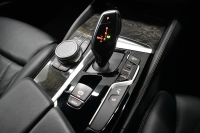 BMW 5シリーズ 523iﾂｰﾘﾝｸﾞ Mｽﾎﾟｰﾂ ｲﾉﾍﾞｰｼｮﾝ&ﾊｲﾗｲﾝP 液晶ﾒｰﾀｰ LEDﾍｯﾄﾞﾗｲﾄ 全席ﾋｰﾀｰ付黒革 追従ACC HUD ｼﾞｪｽﾁｬｰｺﾝﾄﾛｰﾙ対応ﾀｯﾁﾊﾟﾈﾙHDDﾅﾋﾞ 全周囲ｶﾒﾗ3Dﾋﾞｭｰ Pｱｼｽﾄ ﾜｲﾔﾚｽ充電 車線変更&逸脱&歩行者警告 19AW ﾃﾞｨｽﾌﾟﾚｲｷｰ 2年保証