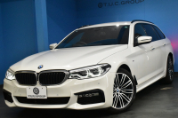BMW 5シリーズ 523iﾂｰﾘﾝｸﾞ Mｽﾎﾟｰﾂ ｲﾉﾍﾞｰｼｮﾝ&ﾊｲﾗｲﾝP 液晶ﾒｰﾀｰ LEDﾍｯﾄﾞﾗｲﾄ 全席ﾋｰﾀｰ付黒革 追従ACC HUD ｼﾞｪｽﾁｬｰｺﾝﾄﾛｰﾙ対応ﾀｯﾁﾊﾟﾈﾙHDDﾅﾋﾞ 全周囲ｶﾒﾗ3Dﾋﾞｭｰ Pｱｼｽﾄ ﾜｲﾔﾚｽ充電 車線変更&逸脱&歩行者警告 19AW ﾃﾞｨｽﾌﾟﾚｲｷｰ 2年保証