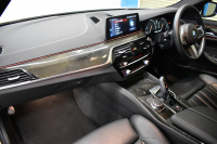 BMW 5シリーズ 523iﾂｰﾘﾝｸﾞ Mｽﾎﾟｰﾂ ｲﾉﾍﾞｰｼｮﾝ&ﾊｲﾗｲﾝP 液晶ﾒｰﾀｰ LEDﾍｯﾄﾞﾗｲﾄ 全席ﾋｰﾀｰ付黒革 追従ACC HUD ｼﾞｪｽﾁｬｰｺﾝﾄﾛｰﾙ対応ﾀｯﾁﾊﾟﾈﾙHDDﾅﾋﾞ 全周囲ｶﾒﾗ3Dﾋﾞｭｰ Pｱｼｽﾄ ﾜｲﾔﾚｽ充電 車線変更&逸脱&歩行者警告 19AW ﾃﾞｨｽﾌﾟﾚｲｷｰ 2年保証