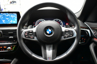 BMW 5シリーズ 523iﾂｰﾘﾝｸﾞ Mｽﾎﾟｰﾂ ｲﾉﾍﾞｰｼｮﾝ&ﾊｲﾗｲﾝP 液晶ﾒｰﾀｰ LEDﾍｯﾄﾞﾗｲﾄ 全席ﾋｰﾀｰ付黒革 追従ACC HUD ｼﾞｪｽﾁｬｰｺﾝﾄﾛｰﾙ対応ﾀｯﾁﾊﾟﾈﾙHDDﾅﾋﾞ 全周囲ｶﾒﾗ3Dﾋﾞｭｰ Pｱｼｽﾄ ﾜｲﾔﾚｽ充電 車線変更&逸脱&歩行者警告 19AW ﾃﾞｨｽﾌﾟﾚｲｷｰ 2年保証